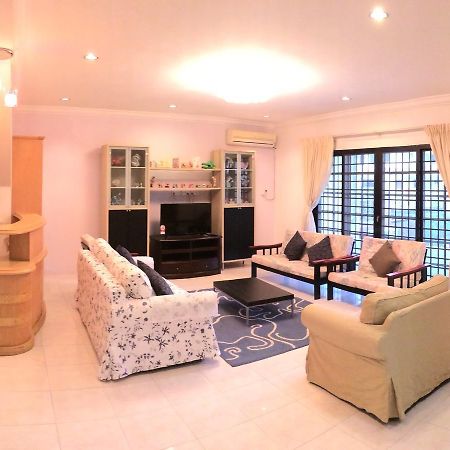 Golden Swan Sibu Homestay エクステリア 写真