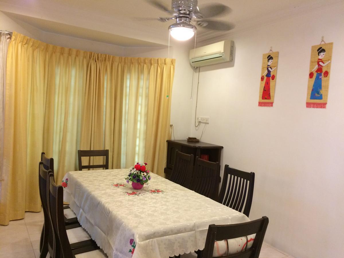 Golden Swan Sibu Homestay エクステリア 写真